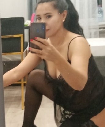 Мои услуги полны страсти 💋 и желания. Обладая опытом, я знаю, как удовлетворить мужчину, и мне нравится видеть, как ты сжимаешься от удовольствия. У меня есть фото 📸 и отзывы, доказывающие мою незабываемую работу. Живу в Москве, в центре столицы 🏢, где ты сможешь насладиться моей компанией. Позвони мне и перенеси себя в мир наслаждения и релаксации. Жду тебя, красавчик! 😘 Зарина
